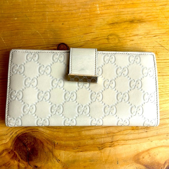 Gucci Double Sided Wallet. Great Condition - Picture 1 of 12